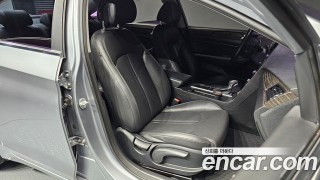 Hyundai Sonata (LF) 2.0 Smart 2015 — фото 12