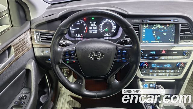 Hyundai Sonata (LF) 2.0 Smart 2015 — фото 13