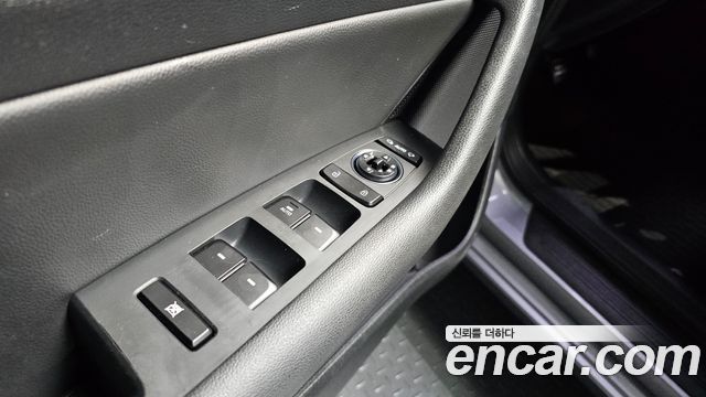 Hyundai Sonata (LF) 2.0 Smart 2015 — фото 15