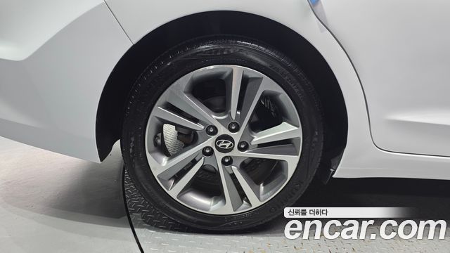 Hyundai Avante (AD) 1.6 GDI Value Plus 2018 — фото 5