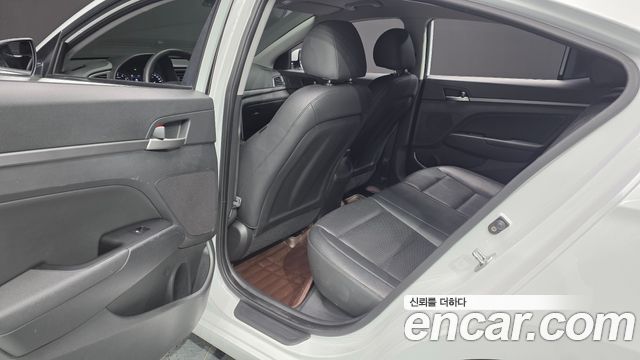 Hyundai Avante (AD) 1.6 GDI Value Plus 2018 — фото 11