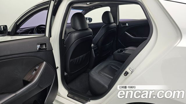 Kia K5 LPI Prestige 2013 — фото 26