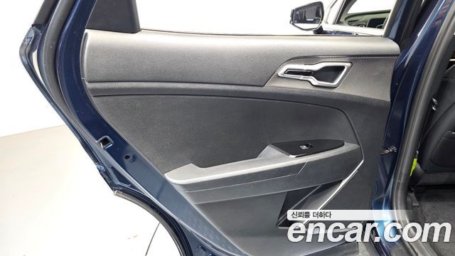 Kia Sportage (V) Gasoline 1.6 Turbo 2WD Prestige 2022 — фото 25