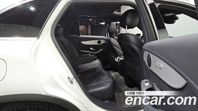 Mercedes-Benz GLC-Class (X253) GLC300e 4MATIC 2021 — фото 20