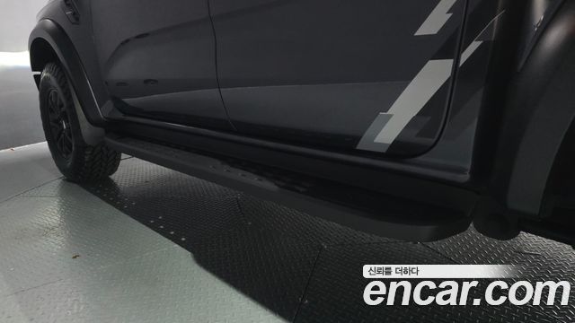 Ford Ranger (IV) 2.0 Raptor 2023 — фото 38