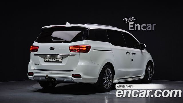 Kia Carnival 9-Seater Noblesse Special 2019 — фото 2