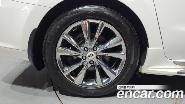 Kia Carnival 9-Seater Noblesse Special 2019 — фото 5