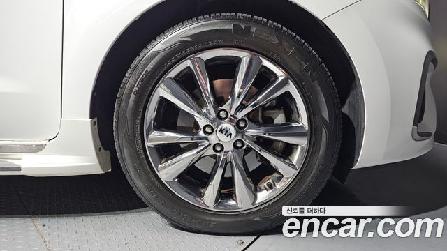 Kia Carnival 9-Seater Noblesse Special 2019 — фото 21
