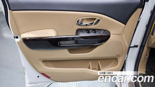 Kia Carnival 9-Seater Noblesse Special 2019 — фото 24