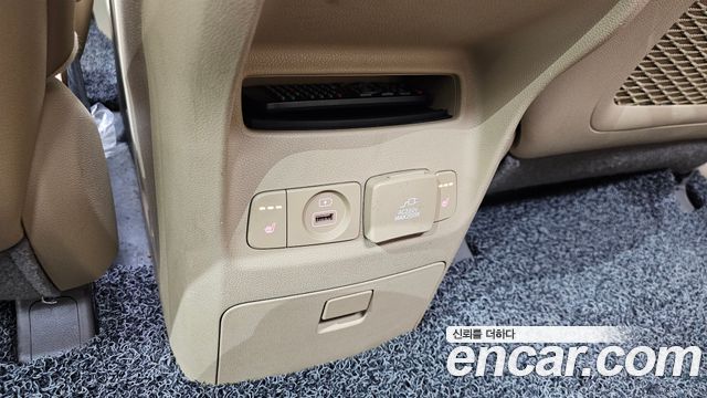 Kia Carnival 9-Seater Noblesse Special 2019 — фото 31