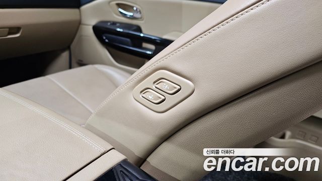 Kia Carnival 9-Seater Noblesse Special 2019 — фото 32