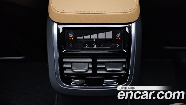 Volvo V90 Cross Country B5 Ultimate AWD 2024 — фото 30
