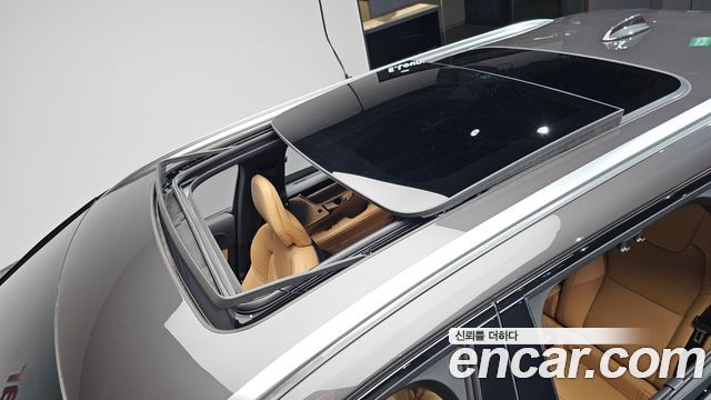 Volvo V90 Cross Country B5 Ultimate AWD 2024 — фото 32