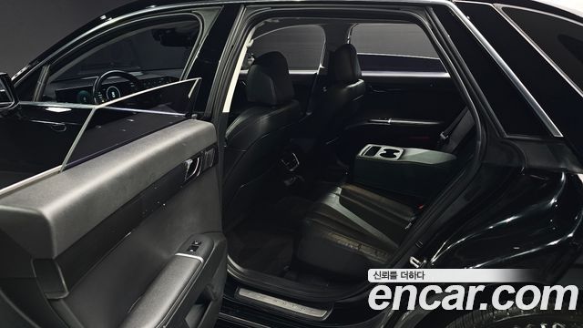 Hyundai Grandeur (GN7) 2,5 Gasoline 2WD Premium 2023 — фото 12