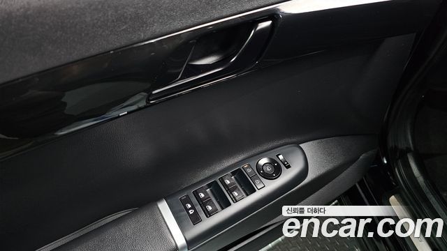 Hyundai Grandeur (GN7) 2,5 Gasoline 2WD Premium 2023 — фото 28