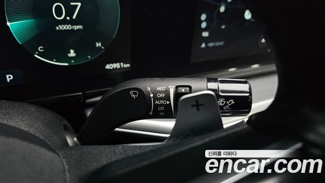 Hyundai Grandeur (GN7) 2,5 Gasoline 2WD Premium 2023 — фото 30