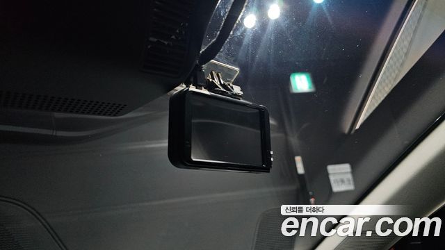 Hyundai Grandeur (GN7) 2,5 Gasoline 2WD Premium 2023 — фото 31