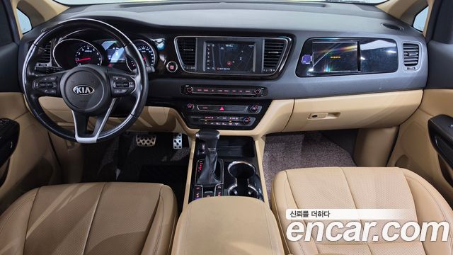Kia Carnival Gasoline 7-Seater Limousine President 2019 — фото 7