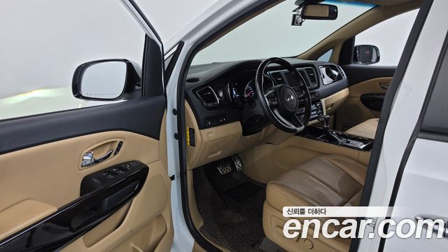 Kia Carnival Gasoline 7-Seater Limousine President 2019 — фото 10