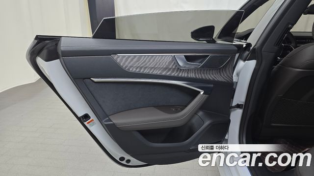 Audi A7 (4K) 55 TFSI e Quattro Premium 2025 — фото 25