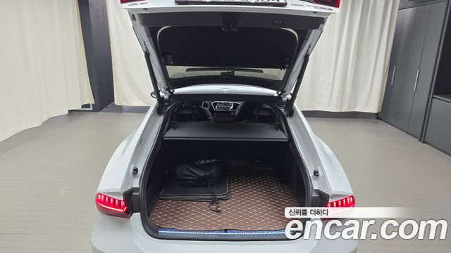 Audi A7 (4K) 55 TFSI e Quattro Premium 2025 — фото 32