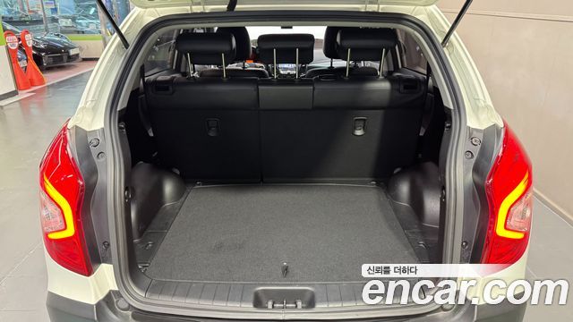KG Mobility (SsangYong) Style Korando C 2.2 RX 2WD DLX 2018 — фото 15