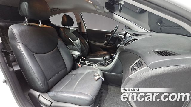 Hyundai Avante 1.6 GDi Modern Standard 2016 — фото 10