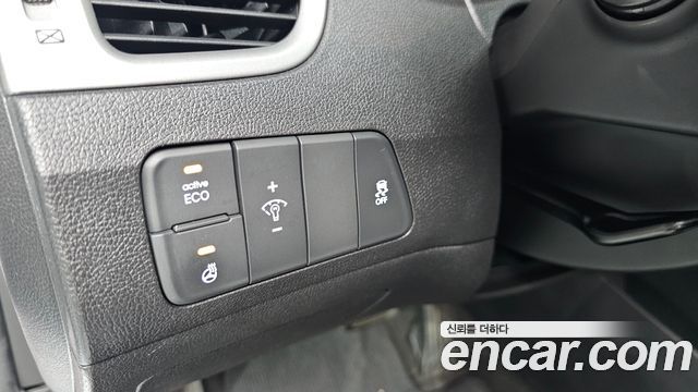Hyundai Avante 1.6 GDi Modern Standard 2016 — фото 12