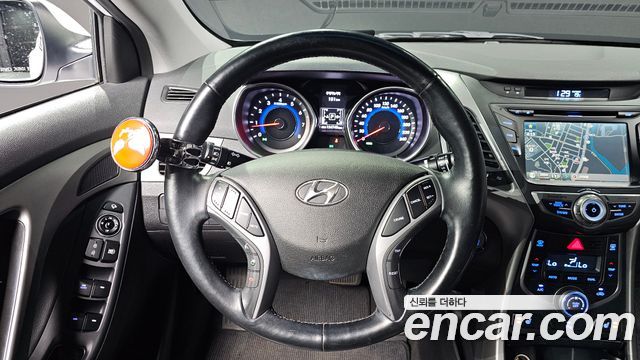 Hyundai Avante 1.6 GDi Modern Standard 2016 — фото 13