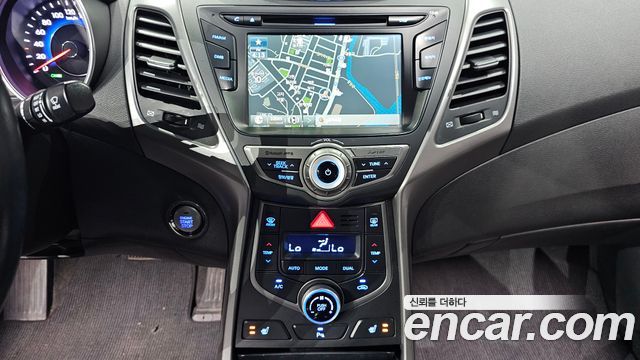 Hyundai Avante 1.6 GDi Modern Standard 2016 — фото 17