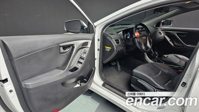 Hyundai Avante 1.6 GDi Modern Standard 2016 — фото 26