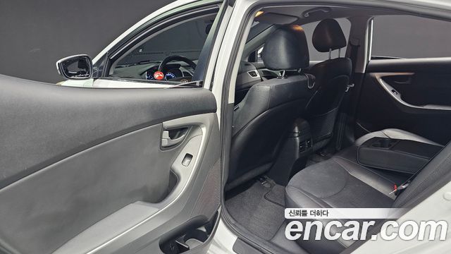 Hyundai Avante 1.6 GDi Modern Standard 2016 — фото 28