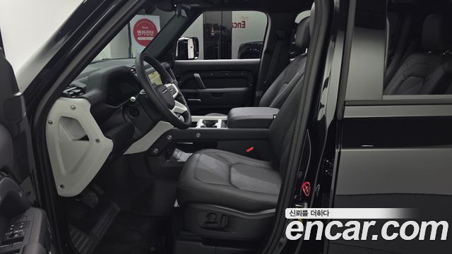 Land Rover Defender (L663) 110 P300 X-Dynamic SE 2025 — фото 3