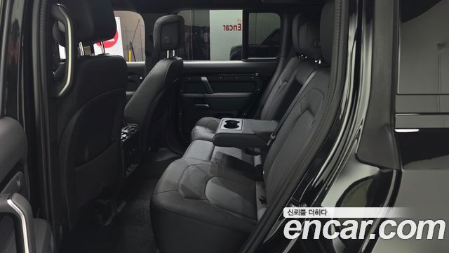 Land Rover Defender (L663) 110 P300 X-Dynamic SE 2025 — фото 4