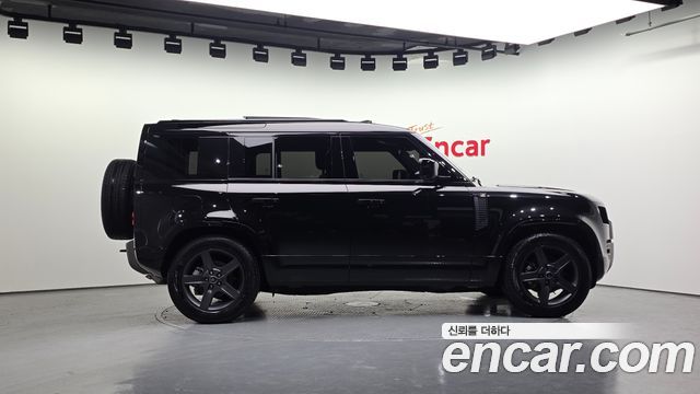 Land Rover Defender (L663) 110 P300 X-Dynamic SE 2025 — фото 5