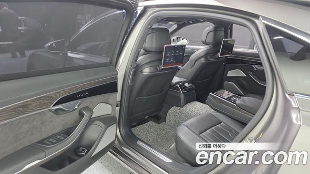 Audi A8 (D5) 60 TFSI Quattro LWB 2020 — фото 11