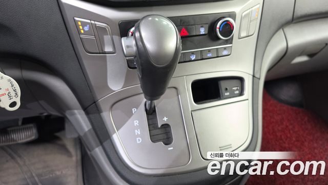 Hyundai Grand Starex Van 3-Seater Smart 2019 — фото 9