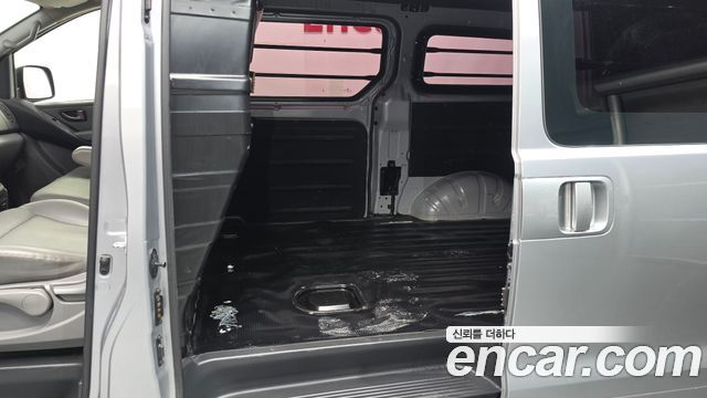 Hyundai Grand Starex Van 3-Seater Smart 2019 — фото 11