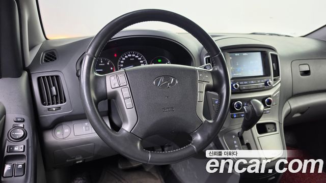 Hyundai Grand Starex Van 3-Seater Smart 2019 — фото 13