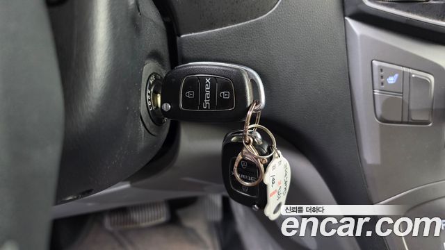 Hyundai Grand Starex Van 3-Seater Smart 2019 — фото 16