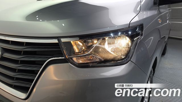 Hyundai Grand Starex Van 3-Seater Smart 2019 — фото 22