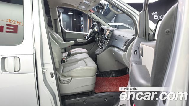 Hyundai Grand Starex Van 3-Seater Smart 2019 — фото 26