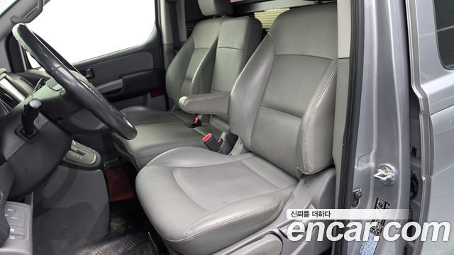 Hyundai Grand Starex Van 3-Seater Smart 2019 — фото 29