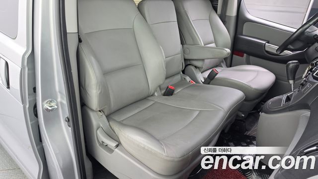 Hyundai Grand Starex Van 3-Seater Smart 2019 — фото 30