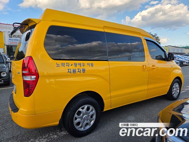 Hyundai Grand Starex Wheelchair lift/Slope 2015 — фото 6