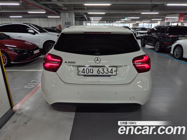 Mercedes-Benz A-Class (W176) A200 2018 — фото 4