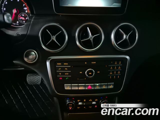 Mercedes-Benz A-Class (W176) A200 2018 — фото 17