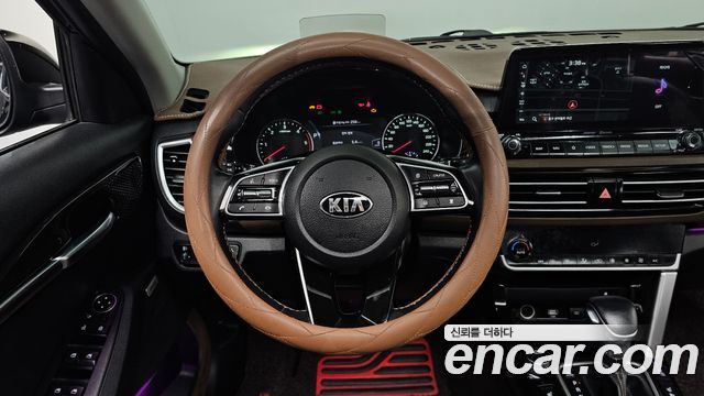 Kia Seltos Diesel 1.6 4WD Noblesse 2020 — фото 14