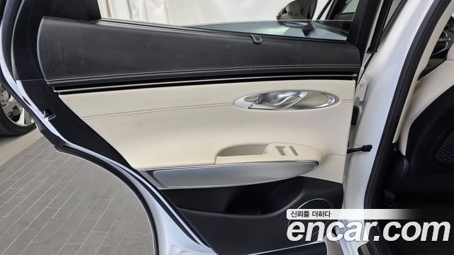 Genesis GV70 2.5T Gasoline AWD 2023 — фото 25