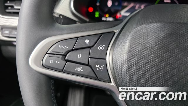 Renault Korea Arkana 1.6 E-TECH Iconic 2025 — фото 20